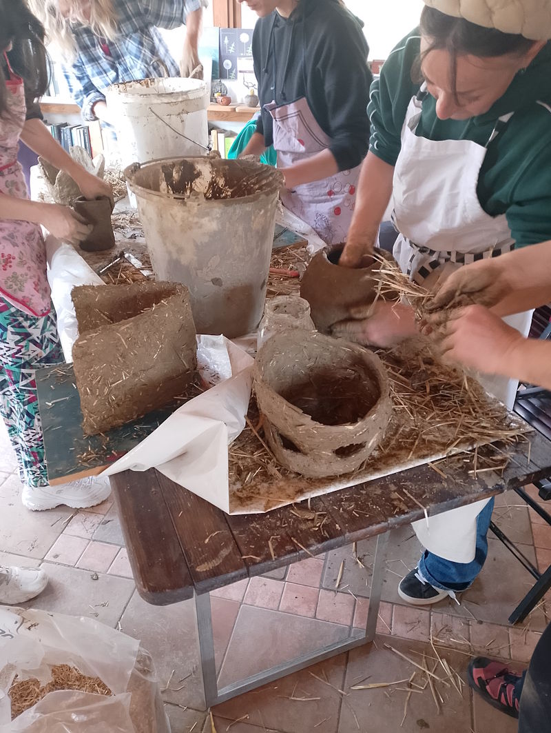 images/g-art-design/Madre-Terra-Libera-Art-Design-in-argilla-10.jpg#joomlaImage://local-images/g-art-design/Madre-Terra-Libera-Art-Design-in-argilla-10.jpg?width=800&height=1063