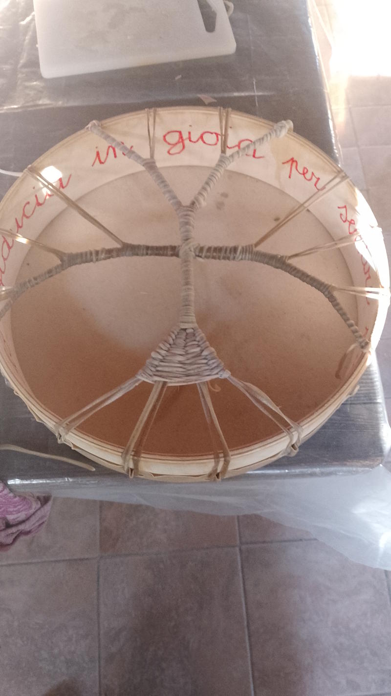 images/g-tamburi-beatriz/Madre-Terra-Libera-Tamburo-con-Beatriz-Nunez-3.jpg#joomlaImage://local-images/g-tamburi-beatriz/Madre-Terra-Libera-Tamburo-con-Beatriz-Nunez-3.jpg?width=800&height=1422