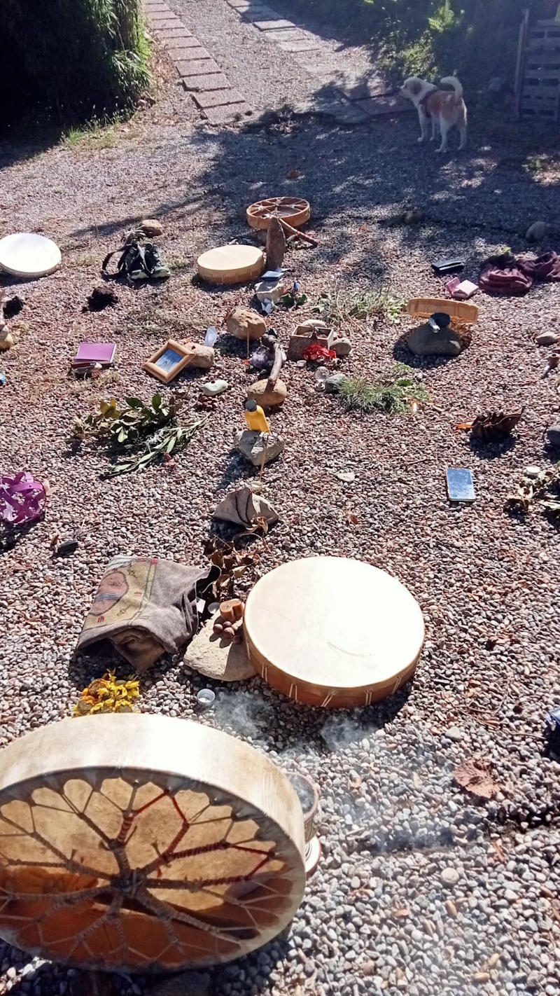 images/g-tamburi-beatriz/Madre-Terra-Libera-Tamburo-con-Beatriz-Nunez-34.jpg#joomlaImage://local-images/g-tamburi-beatriz/Madre-Terra-Libera-Tamburo-con-Beatriz-Nunez-34.jpg?width=800&height=1422