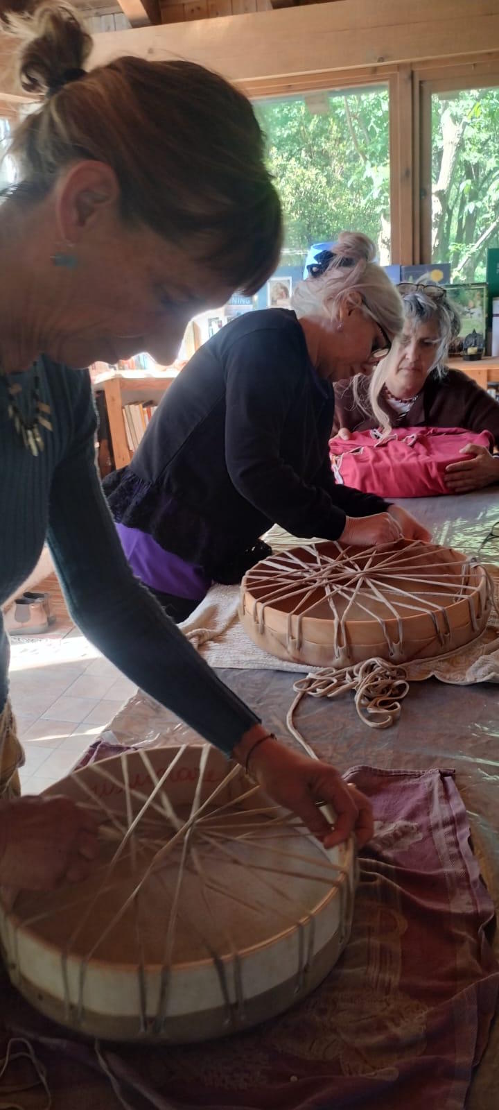 images/g-tamburi-beatriz/Madre-Terra-Libera-Tamburo-con-Beatriz-Nunez-9.jpg#joomlaImage://local-images/g-tamburi-beatriz/Madre-Terra-Libera-Tamburo-con-Beatriz-Nunez-9.jpg?width=720&height=1600